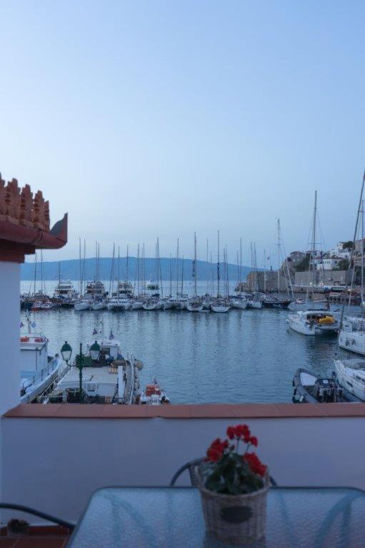 In Hydra Apartment Екстериор снимка